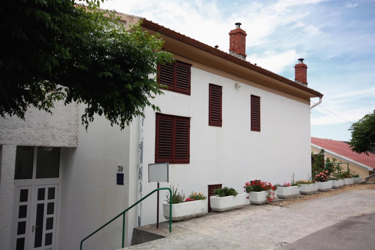Apartments With A Parking Space Kampor, Rab - 4984 Екстериор снимка