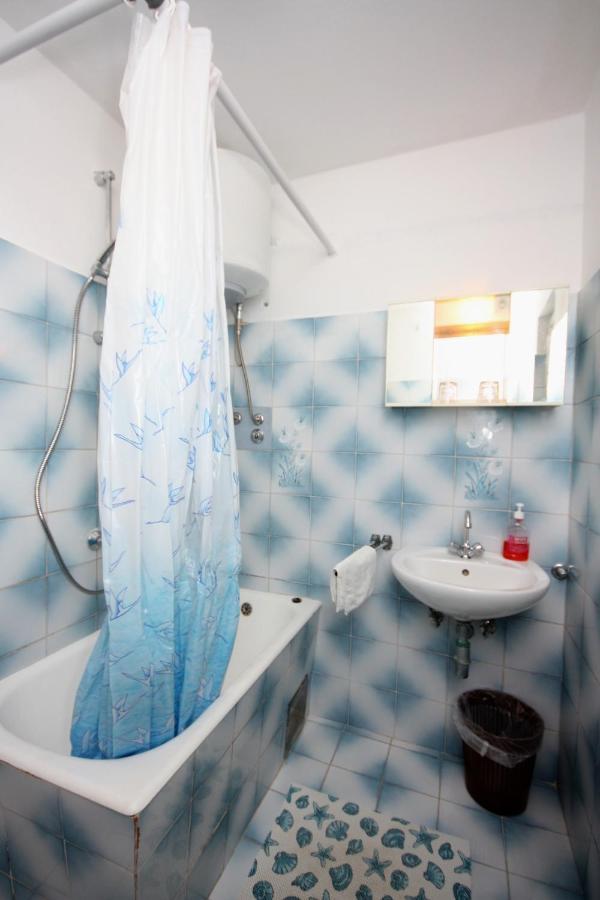 Apartments With A Parking Space Kampor, Rab - 4984 Екстериор снимка