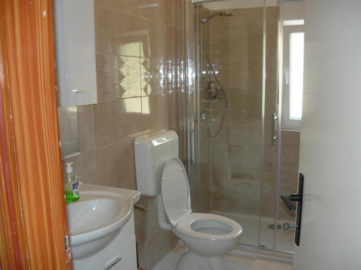 Apartments With A Parking Space Kampor, Rab - 4984 Екстериор снимка