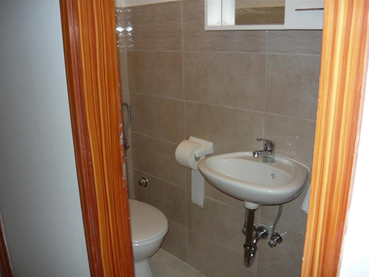 Apartments With A Parking Space Kampor, Rab - 4984 Екстериор снимка