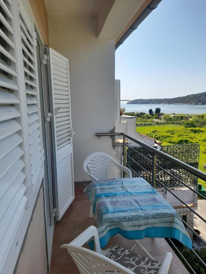 Apartments With A Parking Space Kampor, Rab - 4984 Екстериор снимка