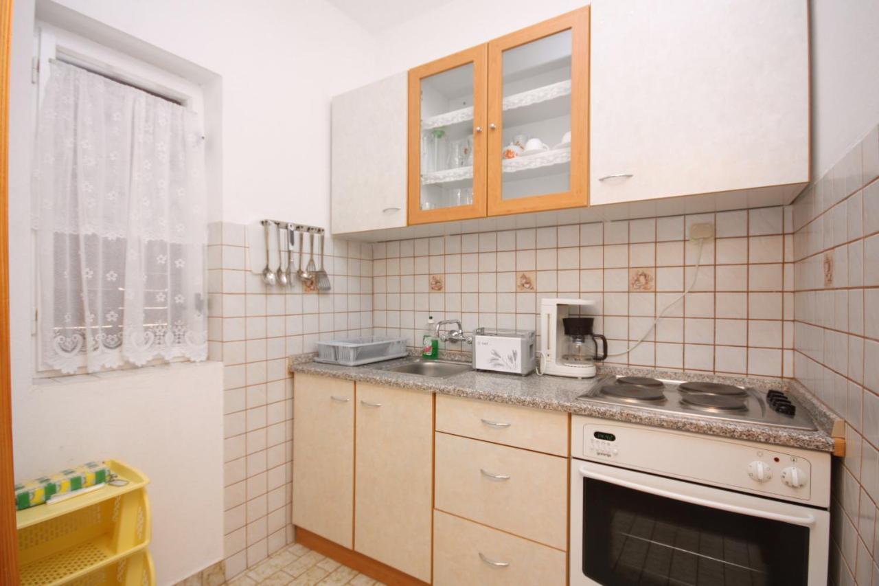 Apartments With A Parking Space Kampor, Rab - 4984 Екстериор снимка